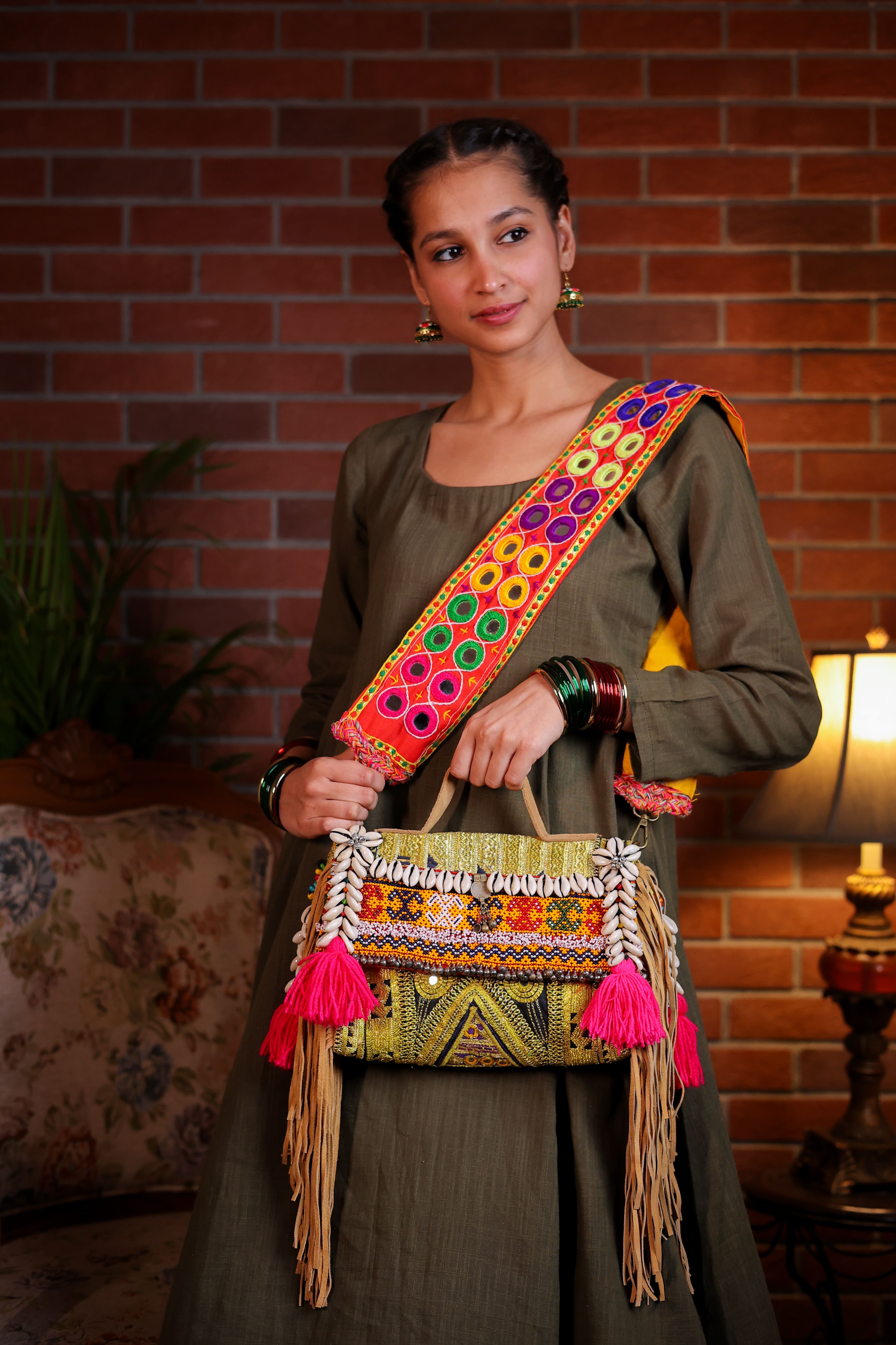 Nigaar - Mirror Strap Bag