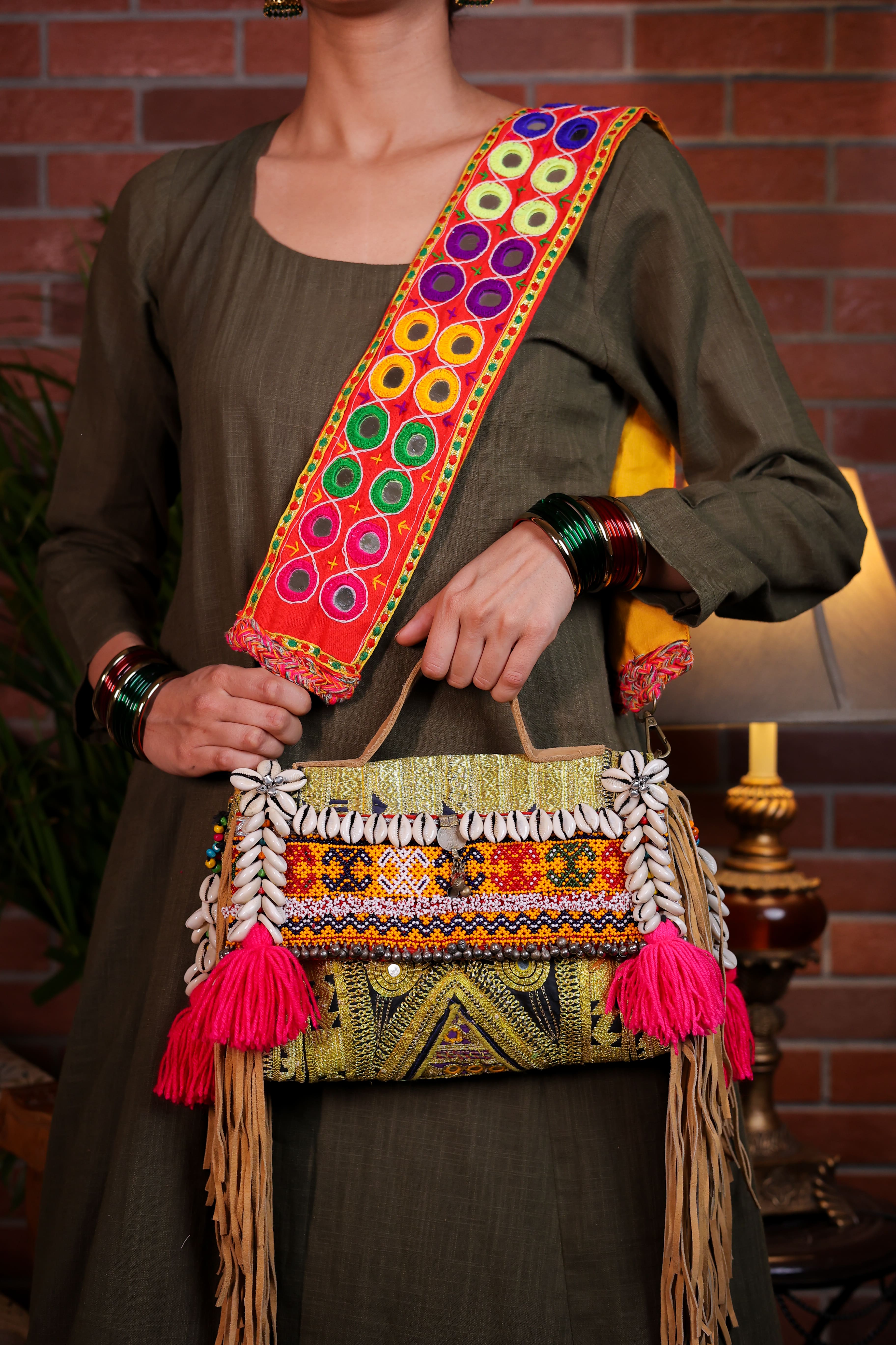 Nigaar - Mirror Strap Bag
