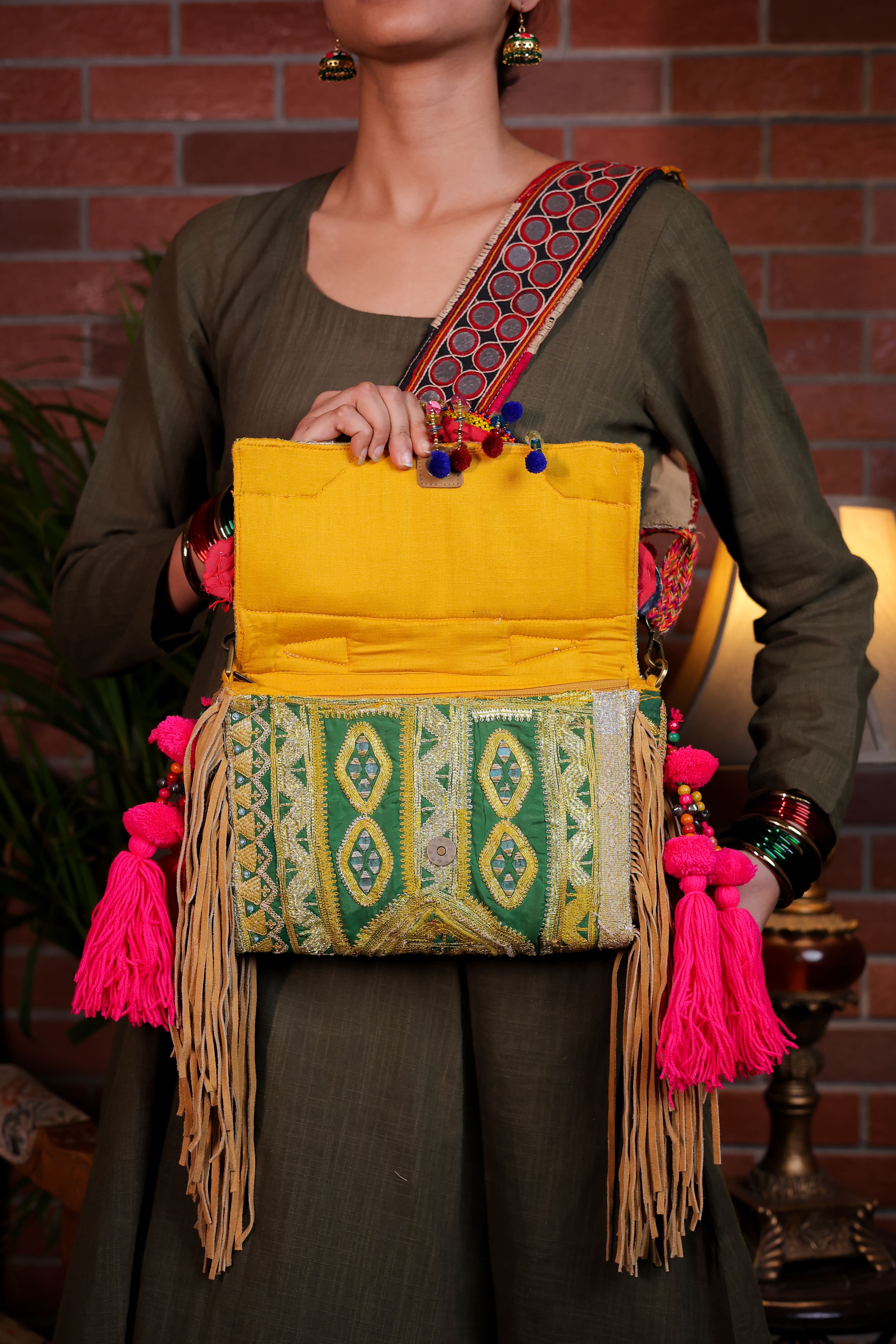 Manisa - Mirror Strap Bag